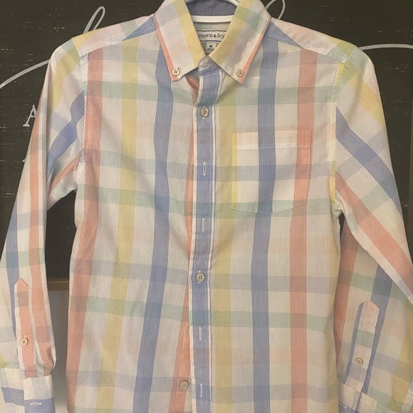 Boys Crown and Ivy Button UPS - Picture 5 of 6